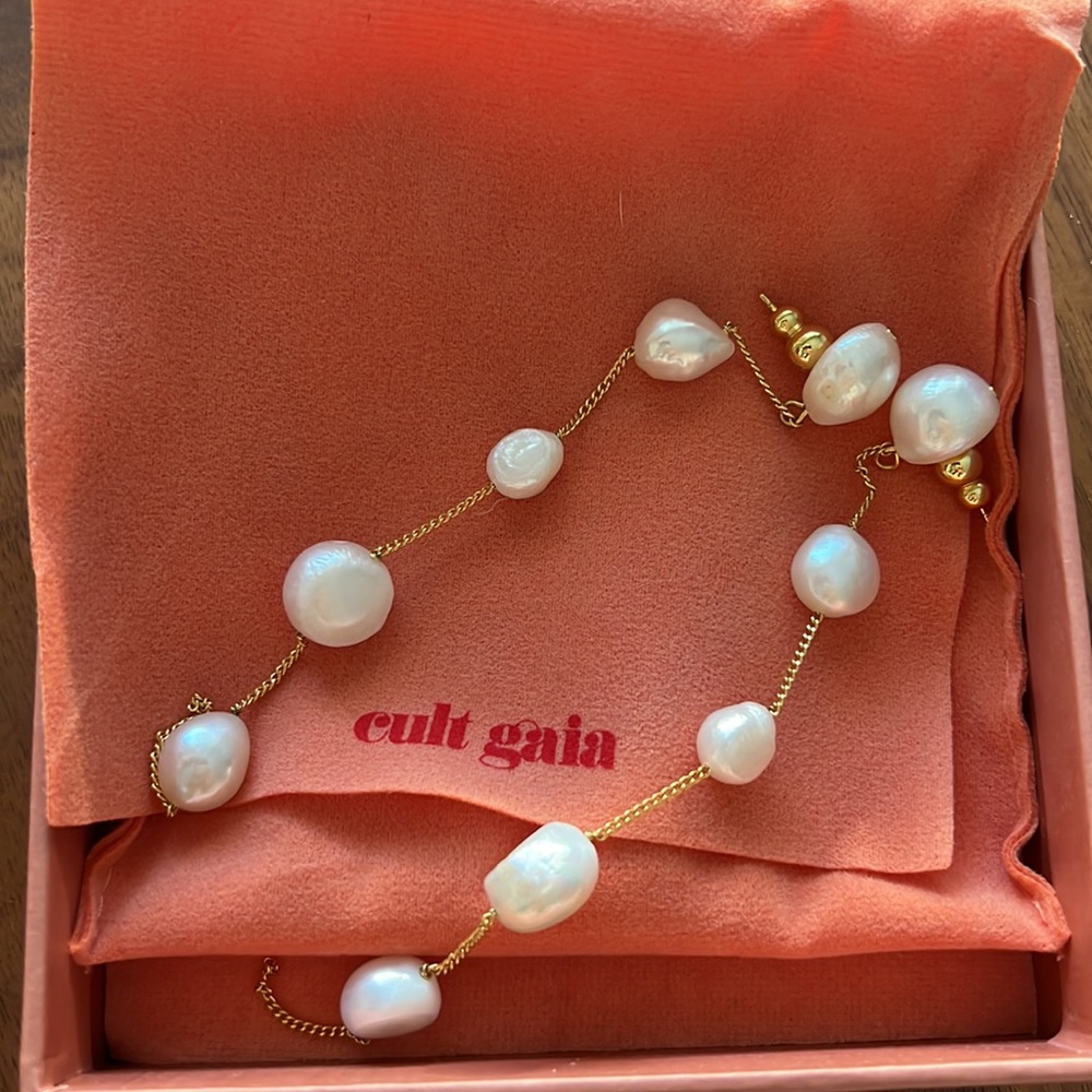 Cult Gaia Atum Drop Earrings - Freshwater Pearl
